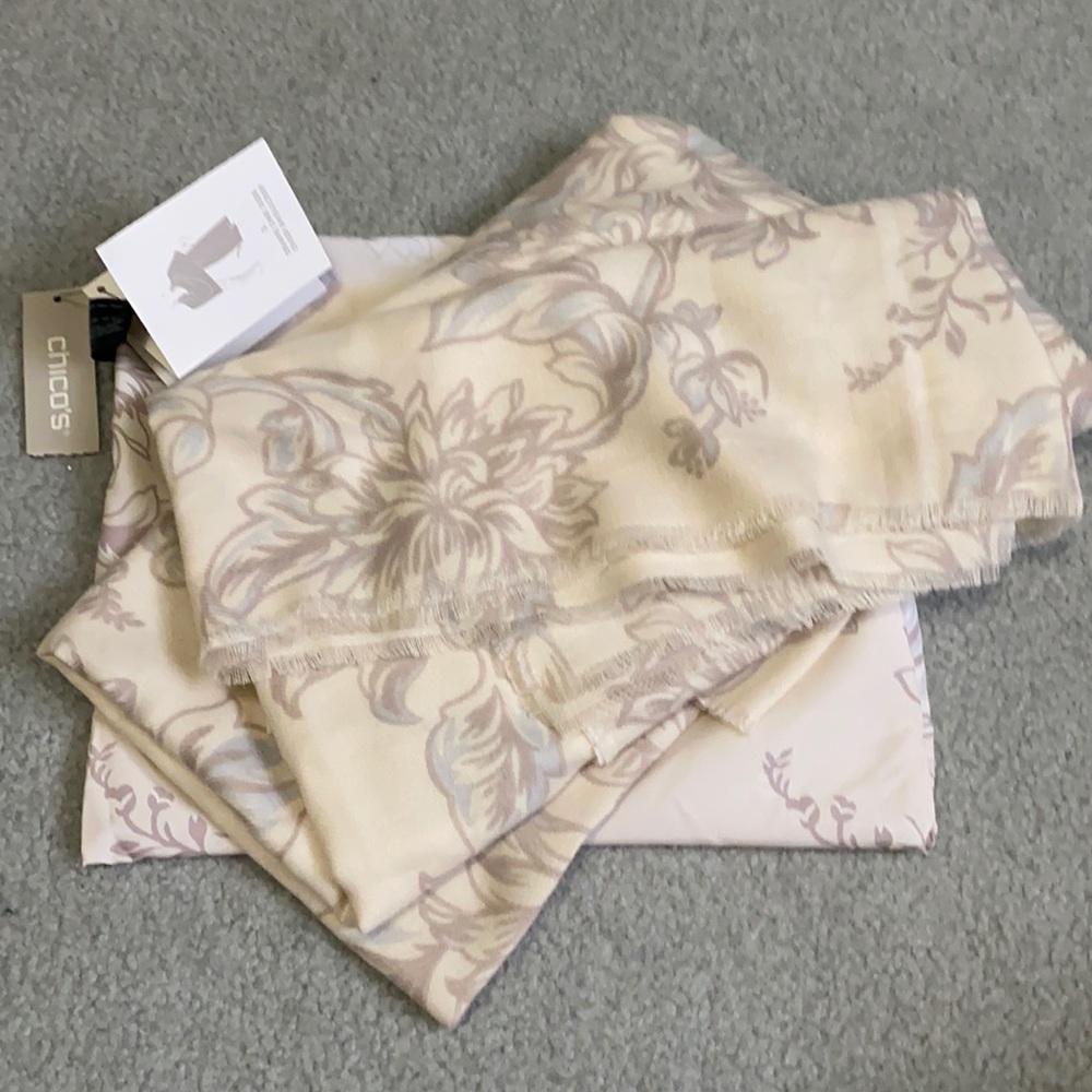 Floral Chico’s 5 Way Wrap